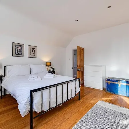 Luxury 2 Bed Apartment In The Heart Of Chester Exterior photo